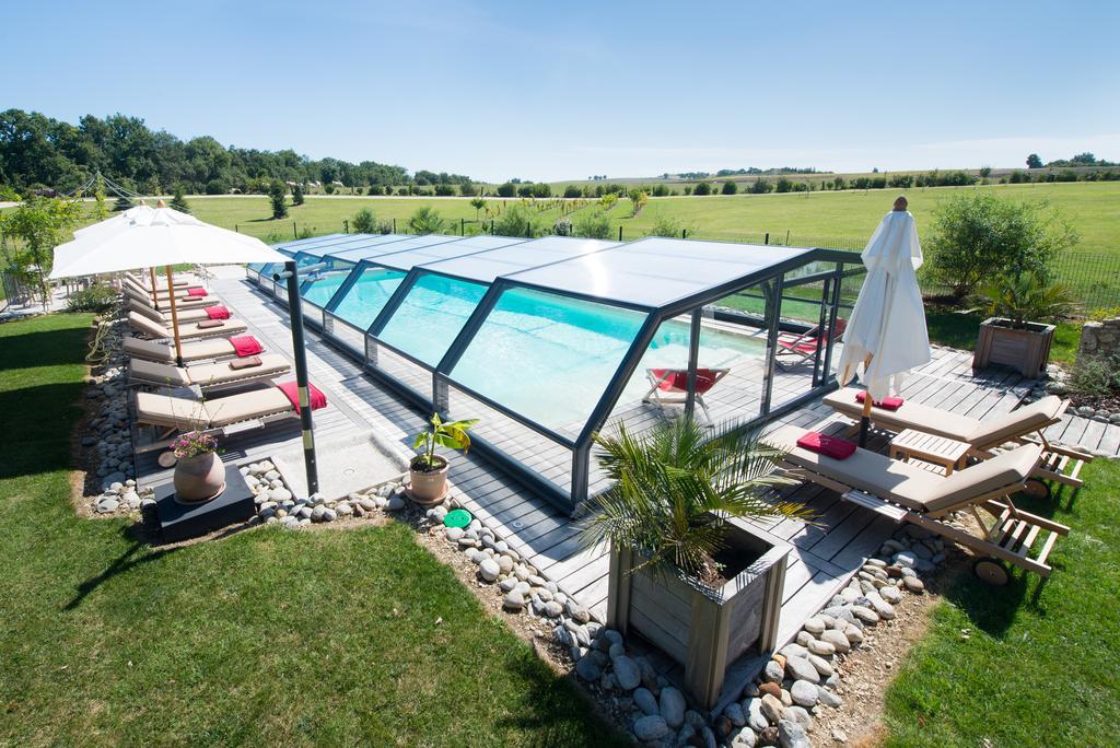 Chambres D'Hotes Domaine De Nazere Avezan Exterior foto