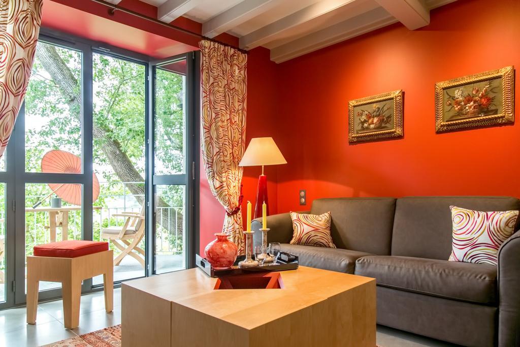 Chambres D'Hotes Domaine De Nazere Avezan Exterior foto